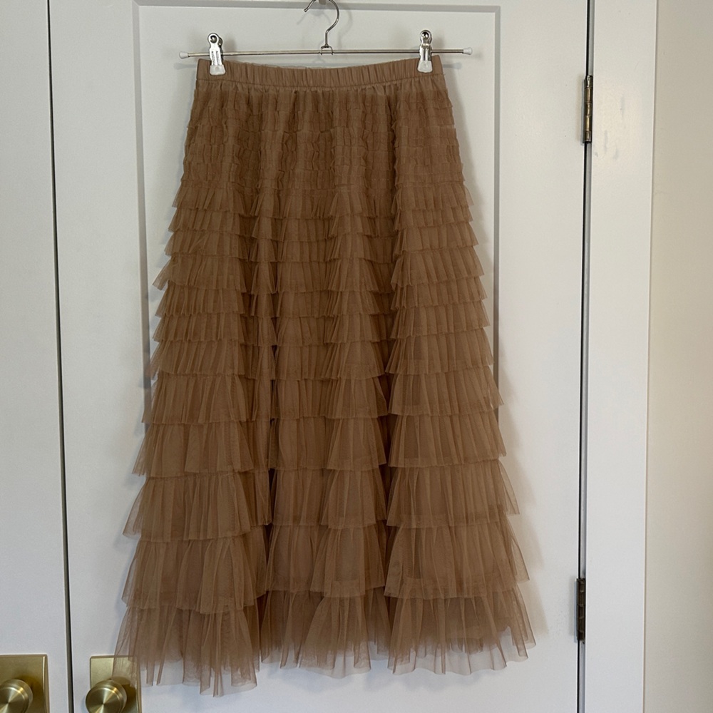 Elegant Tan Pleated/Ruffle Tulle Skirt